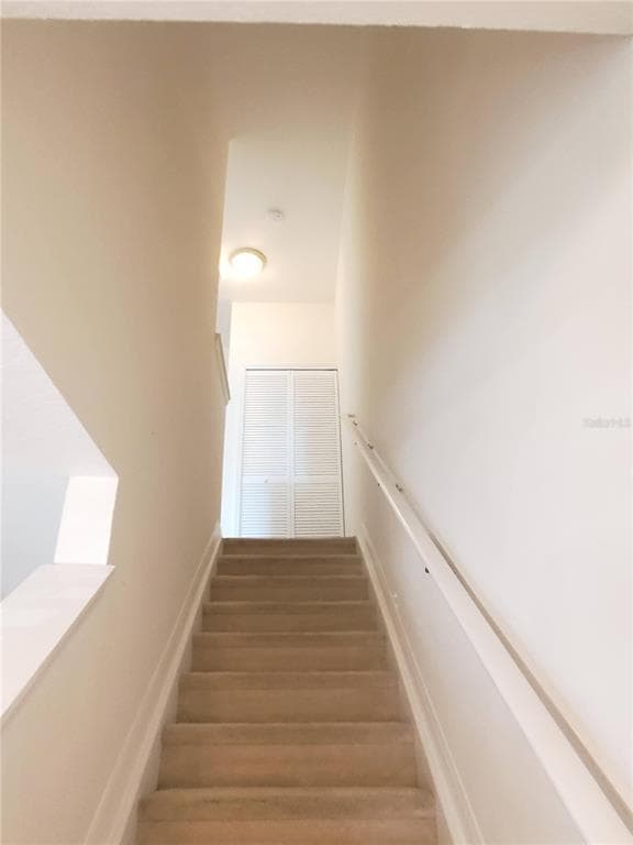 Building Photo - 219 Weymouth Dr