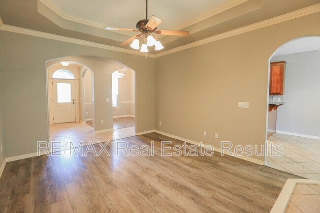Building Photo - 3104 SW Tunica Ave
