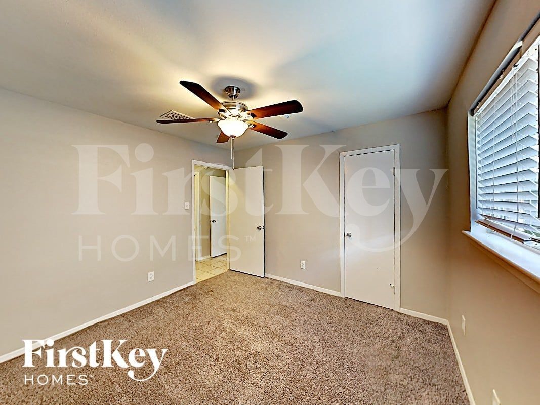 Building Photo - 6610 Rowell Ct