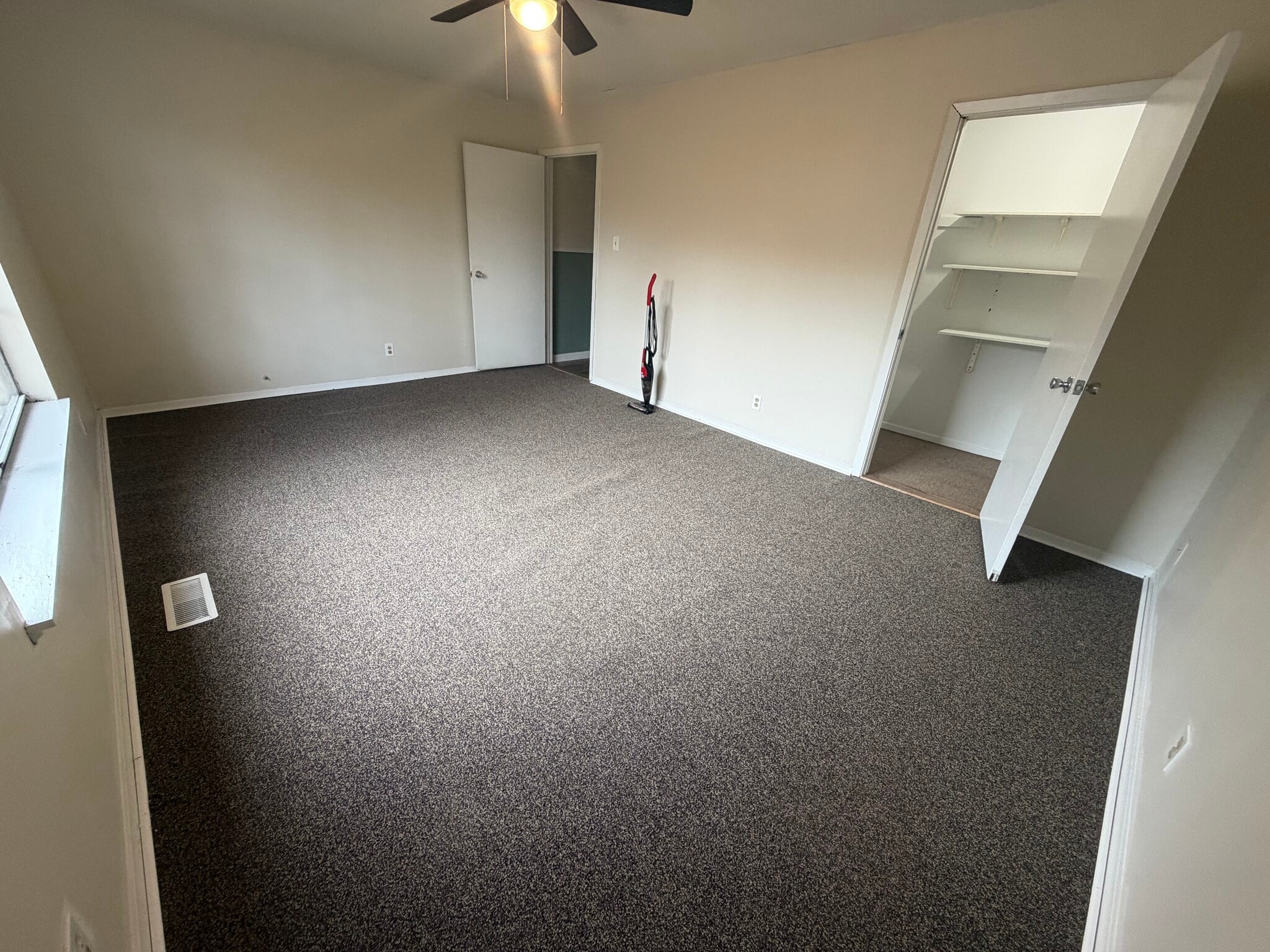 Building Photo - 113 Marble St