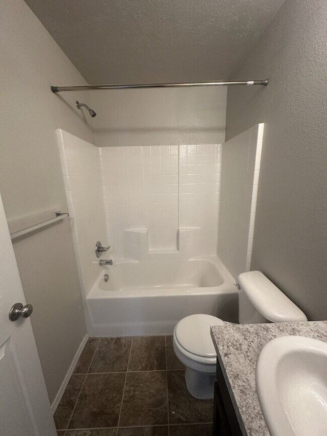Building Photo - Charming Nampa Studio Retreat: Cozy and Co...