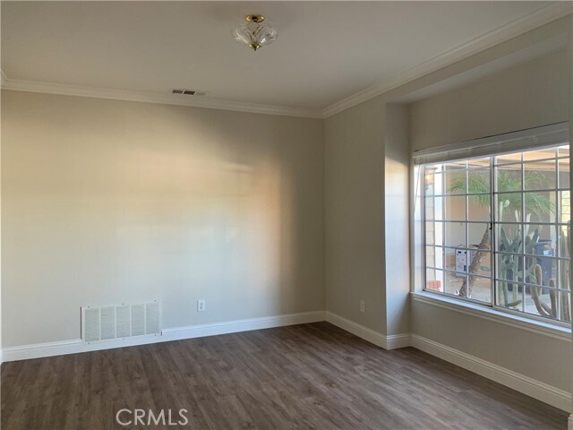 Building Photo - 14253 Meadowlands Dr