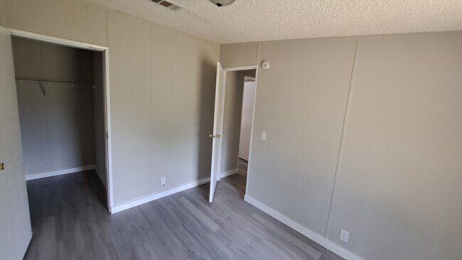 Building Photo - 40 Ginger Ln