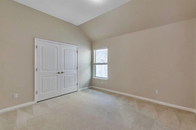 Building Photo - 101 Dasher Drive