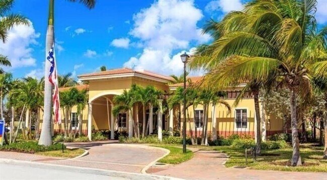 Building Photo - 2997 NW 35th Ave