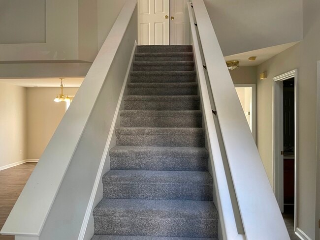 Building Photo - 153 Danesway Dr