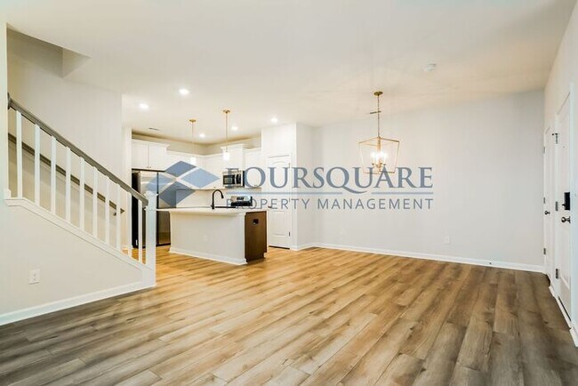 Building Photo - End Unit Townhome | 2nd Floor Loft | Washe...
