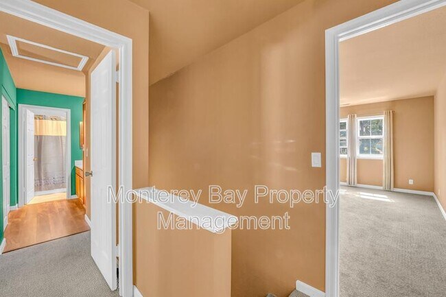 Building Photo - 98 Glen Lake Dr
