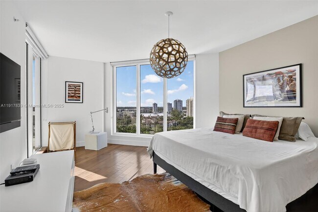 Building Photo - 6000 Island Blvd