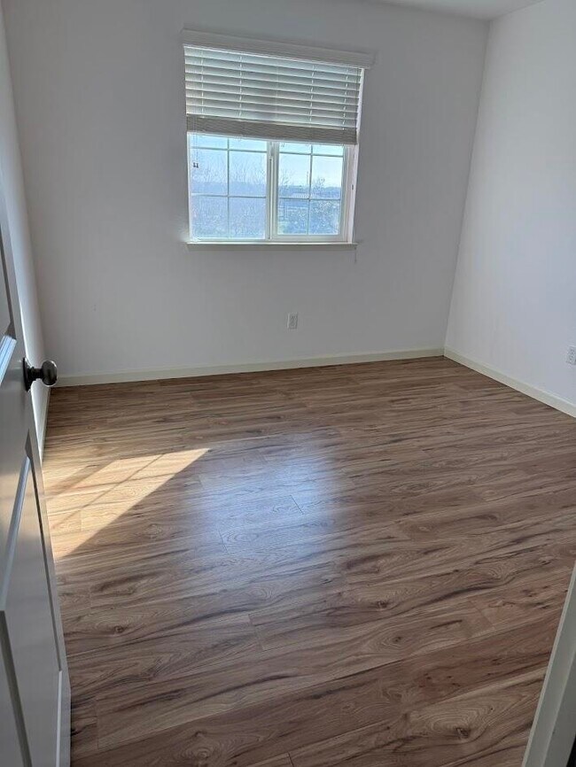 Building Photo - 236 Cogburn Way