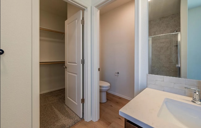 Building Photo - 761 Spyglass