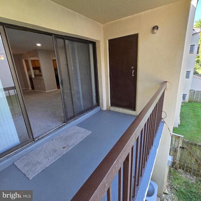 Building Photo - 10108 Campus Way S