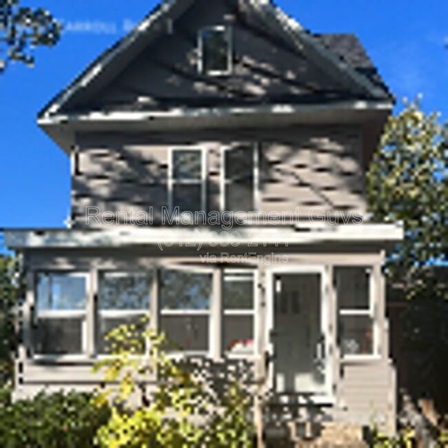 Building Photo - 2057 Carroll Ave