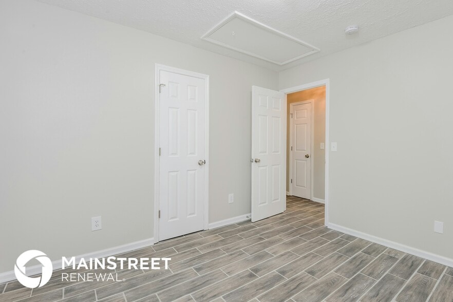 Building Photo - 4148 Sunflower Cir