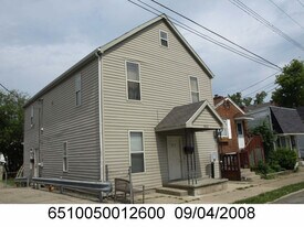 Building Photo - 1822 Mills Ave