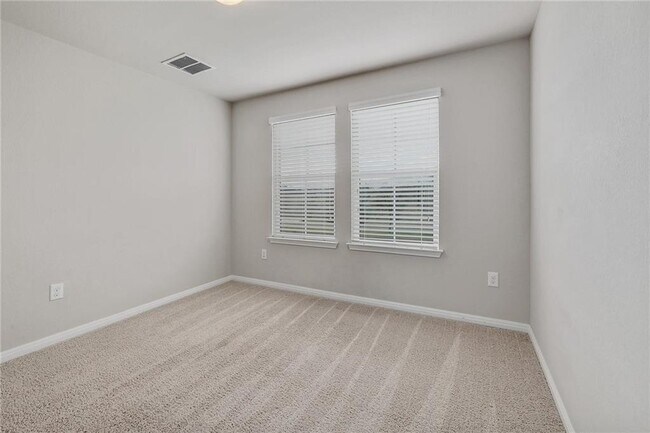 Building Photo - 525 N Heatherwilde Blvd