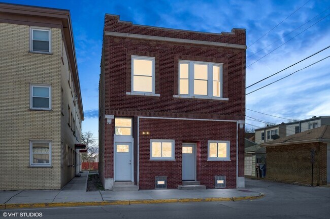 Primary Photo - 5939 W 16th St