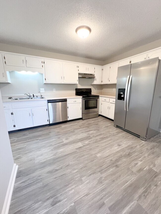 Building Photo - 531 Gainey Dr