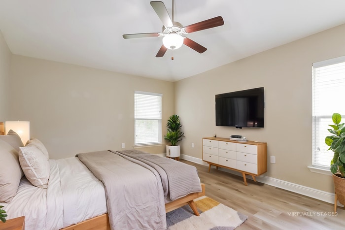 Building Photo - 706 Chelsea Ave