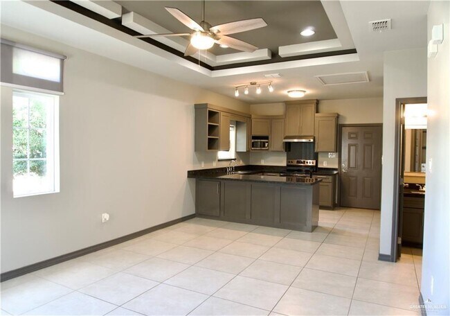 Building Photo - 16 Teague Ave