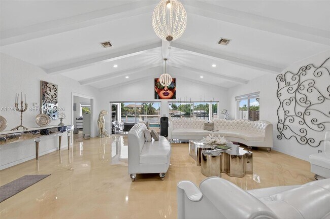 Building Photo - 317 S Riverside Dr