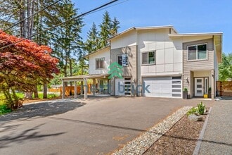 Building Photo - Spacious 3-Bed Home with 2.5 Baths in Prime Bothell Location – 2500 Sq Ft of Comfort!