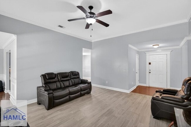 Building Photo - 182 Grandview Dr