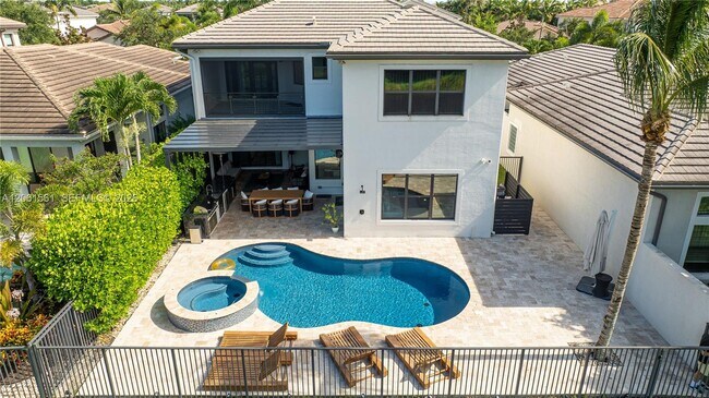 Building Photo - 9529 Eden Roc Ct
