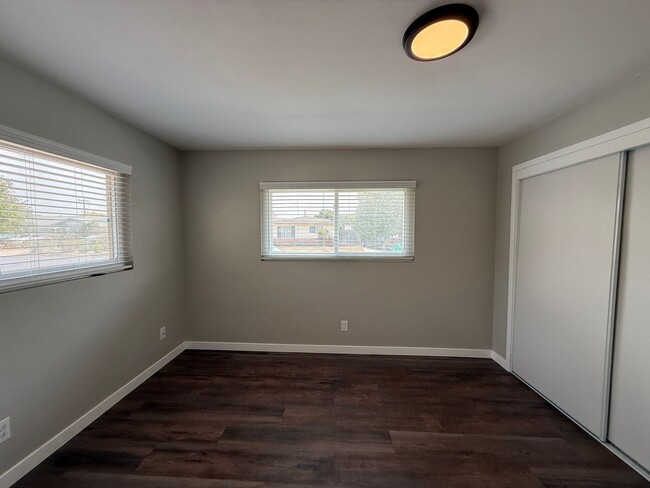 Building Photo - Centrally Located Single Story Updated Home