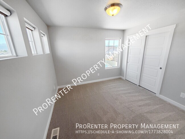 Building Photo - 1509 W 450 S