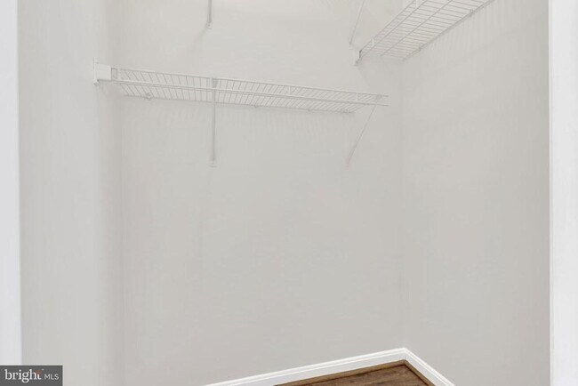 Building Photo - 4560 Strutfield Ln