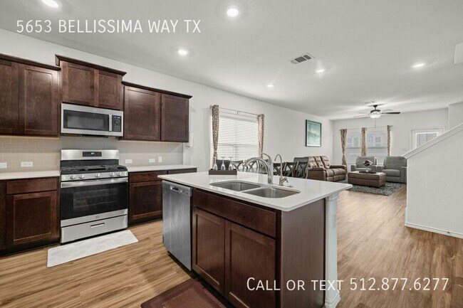 Building Photo - 5653 Bellissima Way