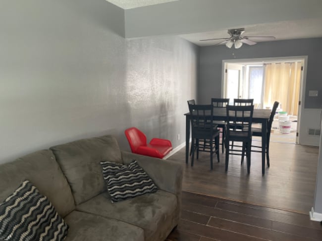 Building Photo - 13808 12th St