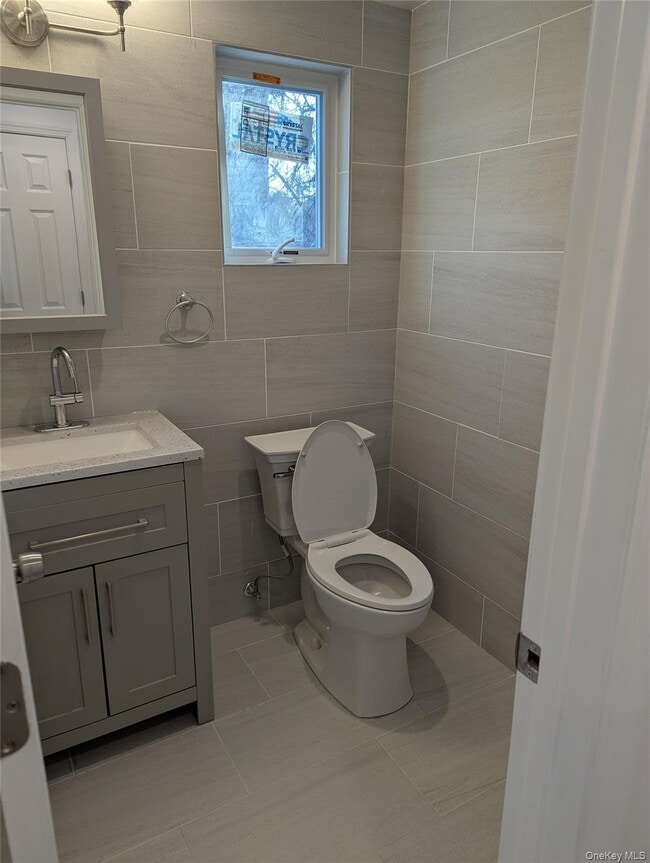 Building Photo - 62 Forest Row