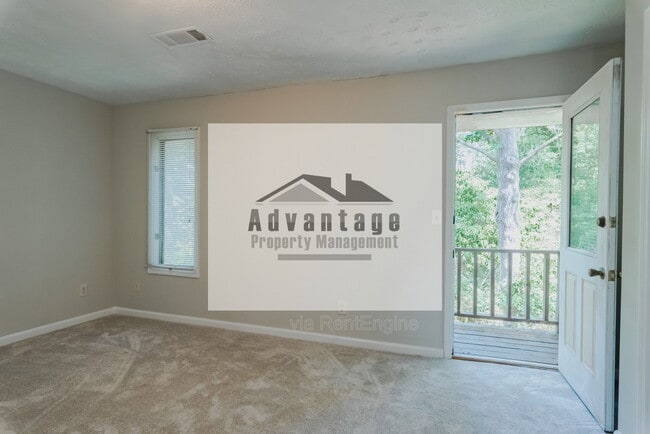 Building Photo - 2782 Country Ct SE