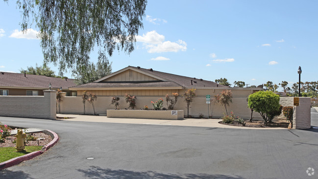 Building Photo - Greentree Fountain Apartments