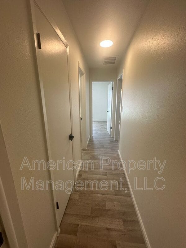 Building Photo - 2320 S 84th E Ave