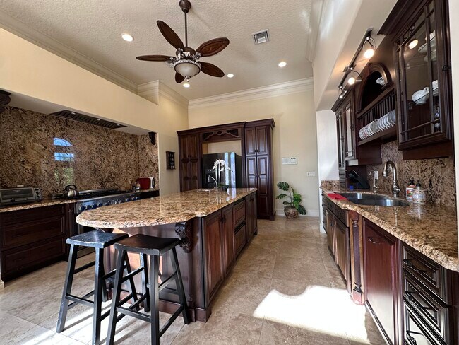 Building Photo - 476 SW Squire Johns Ln