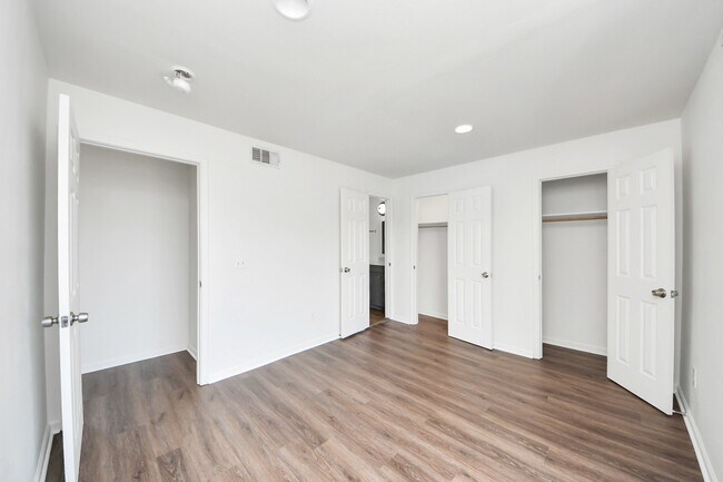 Building Photo - 12068 Beechnut St
