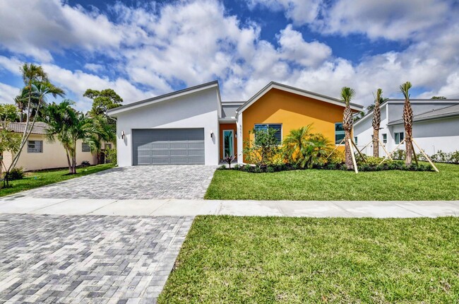 Building Photo - Single Family Home in Boca Raton