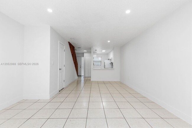 Building Photo - 6854 NW 173rd Dr