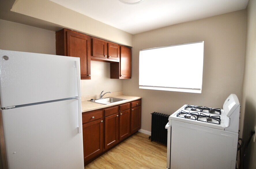 Building Photo - 2621 Park Ave