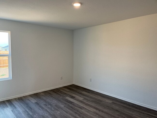 Building Photo - Dream Home in Seguin- 3 Bedroom / 2 Bath -...