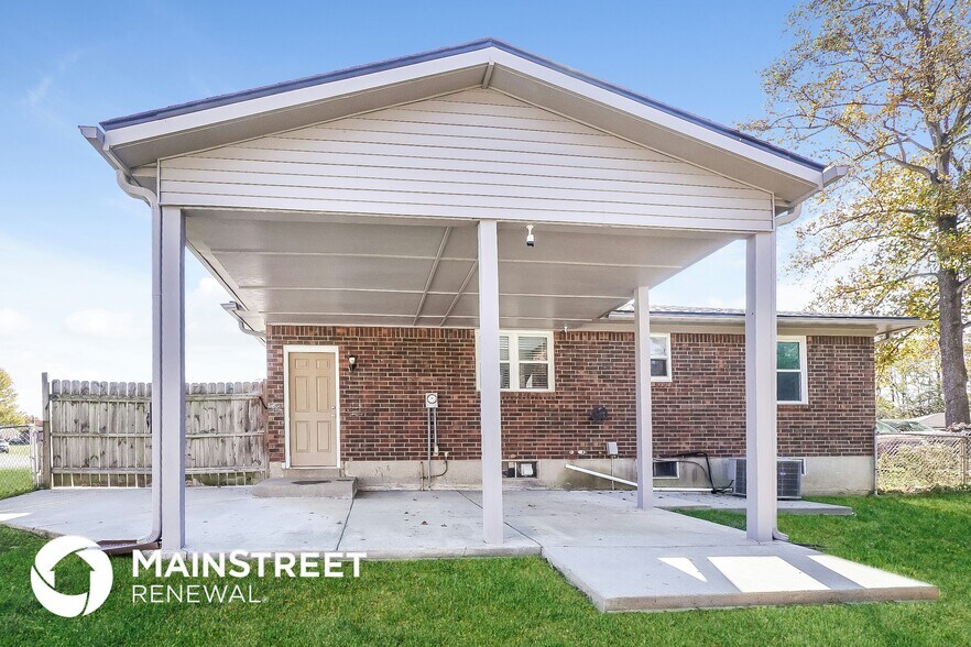 Building Photo - 5611 Archtree Pl