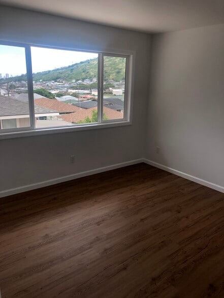 Building Photo - 2052 10th Ave