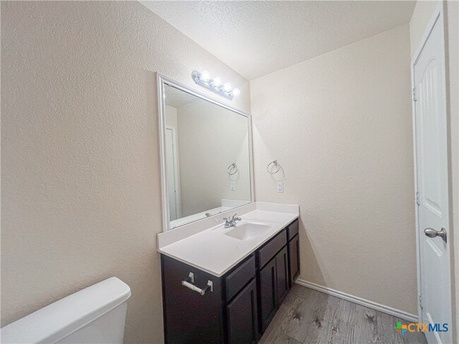 Building Photo - 724 Liberty Valley Dr