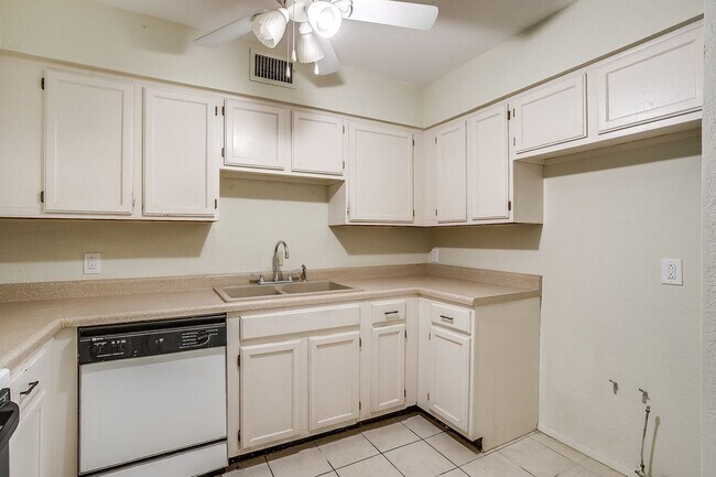 Building Photo - One side of 2 story duplex available-  3 b...