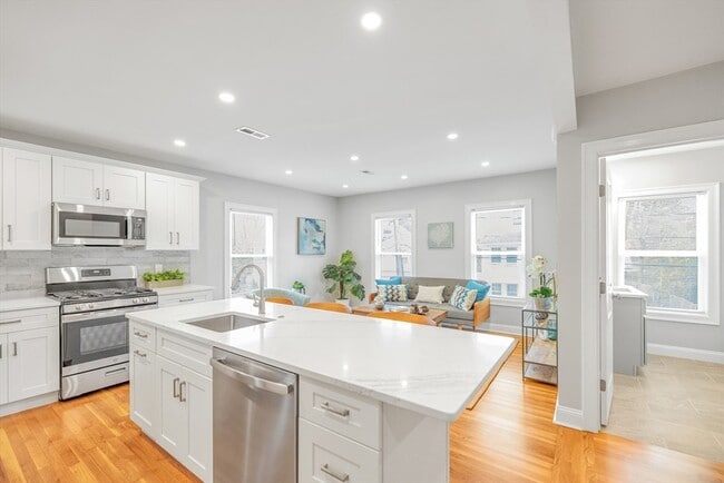 Building Photo - 58 Constance Rd