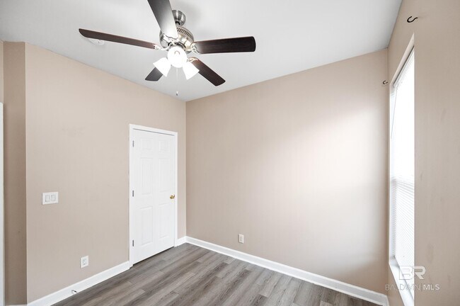 Building Photo - 3816 Chesterfield Ln