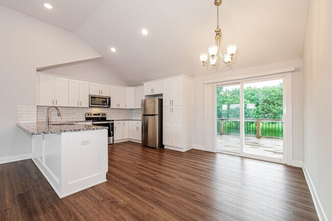Building Photo - NEW PRICE!!!  Don't miss out.